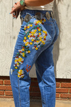 Load image into Gallery viewer, The Lights Out Jeans